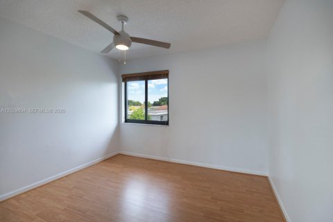 Townhouse in Miami, Florida 3 bedrooms, 114.18 sq.m. № 2087316 - photo 16