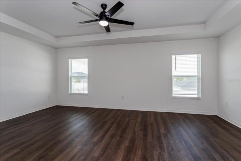 House in Mascotte, Florida 4 bedrooms, 217.58 sq.m. № 2377978 - photo 12