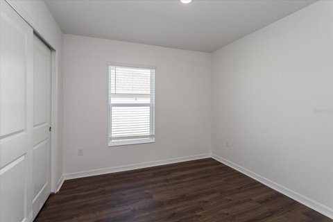 House in Mascotte, Florida 4 bedrooms, 217.58 sq.m. № 2377978 - photo 2