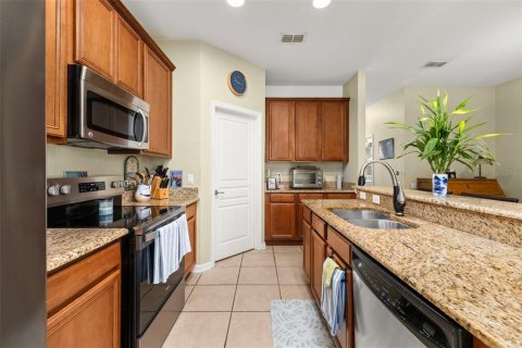 Touwnhouse à vendre à Windermere, Floride: 3 chambres, 152.73 m2 № 2096787 - photo 13