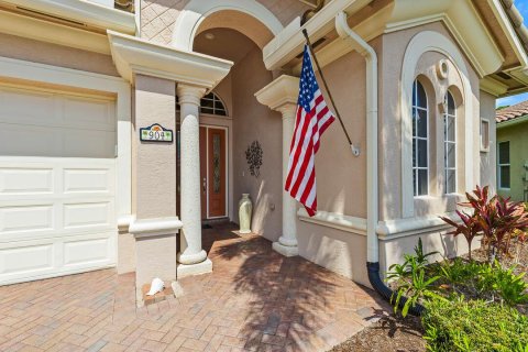 House in Palm City, Florida 3 bedrooms, 265.61 sq.m. № 2087554 - photo 13
