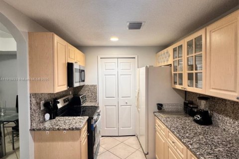 Снять в аренду кондоминиум в Дорал, Флорида 3 спальни, 118.08м2, № 2017071 - фото 12