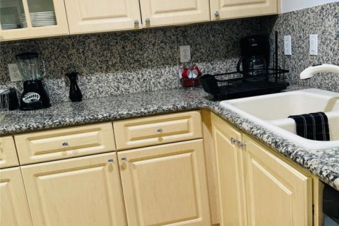 Снять в аренду кондоминиум в Дорал, Флорида 3 спальни, 118.08м2, № 2017071 - фото 11