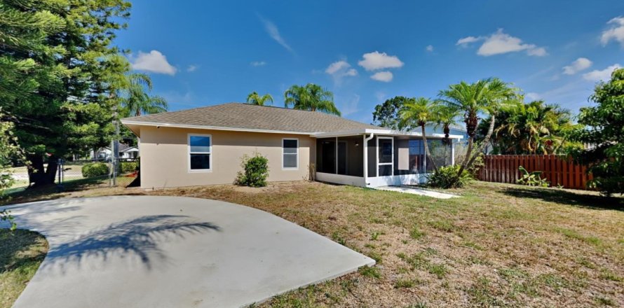 House in Sebastian, Florida 3 bedrooms, 123.28 sq.m. № 1224670