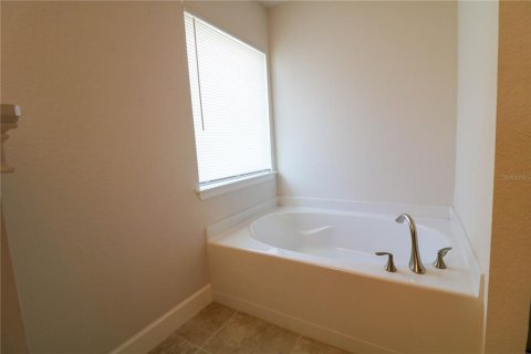 House in Davenport, Florida 3 bedrooms, 183.02 sq.m. № 1804000 - photo 24