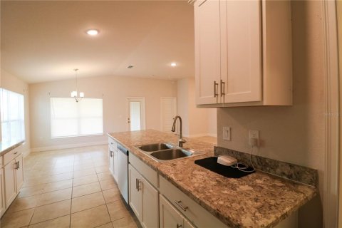 House in Davenport, Florida 3 bedrooms, 183.02 sq.m. № 1804000 - photo 13