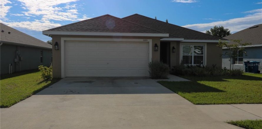 House in Davenport, Florida 3 bedrooms, 183.02 sq.m. № 1804000