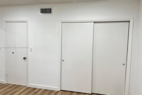 Купить кондоминиум в Майами-Гарденс, Флорида 1 спальня, 66.05м2, № 1985554 - фото 12