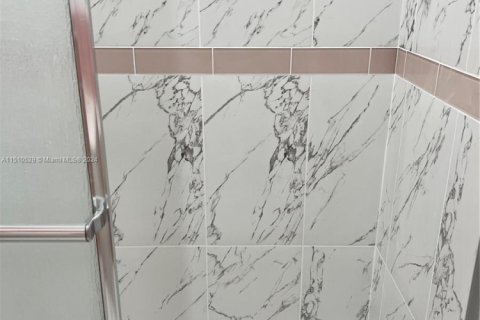 Купить кондоминиум в Майами-Гарденс, Флорида 1 спальня, 66.05м2, № 1985554 - фото 7