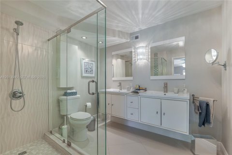 Condominio en venta en Lauderhill, Florida, 2 dormitorios, 101.45 m2 № 2076170 - foto 18