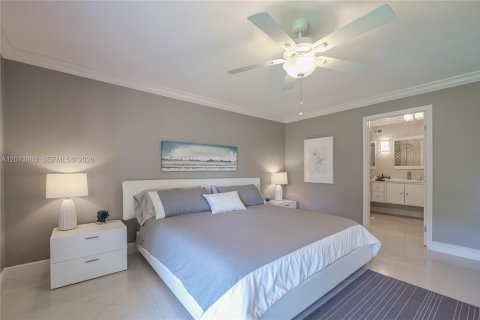 Condominio en venta en Lauderhill, Florida, 2 dormitorios, 101.45 m2 № 2076170 - foto 15