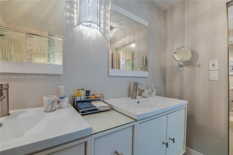 Condominio en venta en Lauderhill, Florida, 2 dormitorios, 101.45 m2 № 2076170 - foto 20