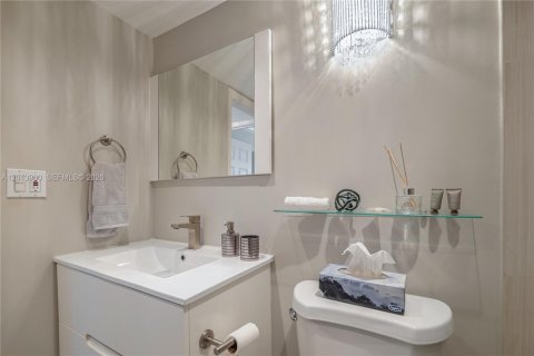 Condominio en venta en Lauderhill, Florida, 2 dormitorios, 101.45 m2 № 2076170 - foto 25