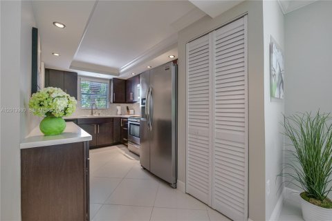 Condominio en venta en Lauderhill, Florida, 2 dormitorios, 101.45 m2 № 2076170 - foto 8