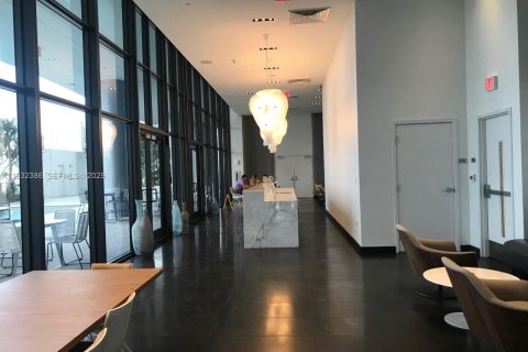 Copropriété à louer à Miami, Floride: 2 chambres, 81.57 m2 № 1990695 - photo 13