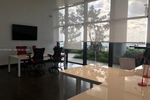 Copropriété à louer à Miami, Floride: 2 chambres, 81.57 m2 № 1990695 - photo 22