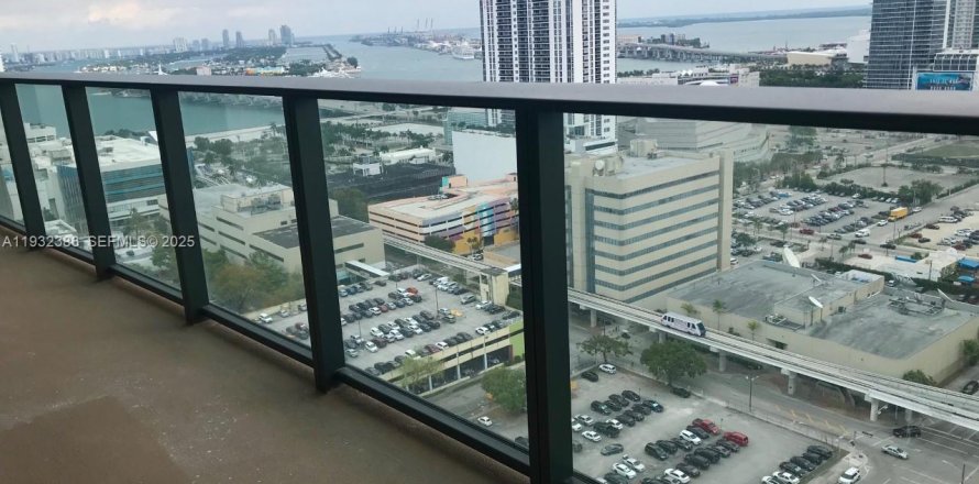 Condo à Miami, Floride, 2 chambres  № 1990695