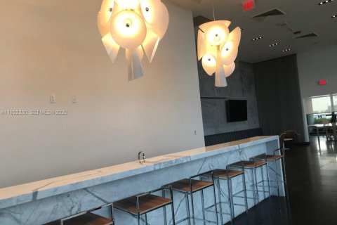 Copropriété à louer à Miami, Floride: 2 chambres, 81.57 m2 № 1990695 - photo 12