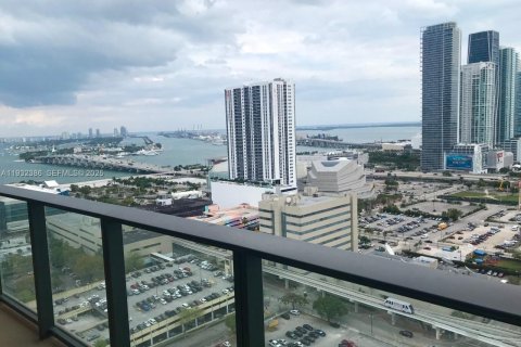 Copropriété à louer à Miami, Floride: 2 chambres, 81.57 m2 № 1990695 - photo 3