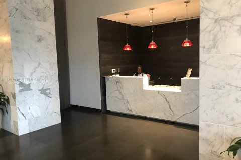 Copropriété à louer à Miami, Floride: 2 chambres, 81.57 m2 № 1990695 - photo 19