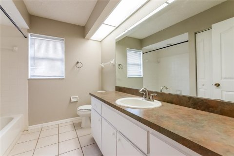 House in Sarasota, Florida 3 bedrooms, 131.55 sq.m. № 1882956 - photo 14
