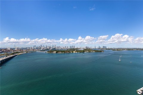 Condo in Miami Beach, Florida, 2 bedrooms  № 2086341 - photo 28