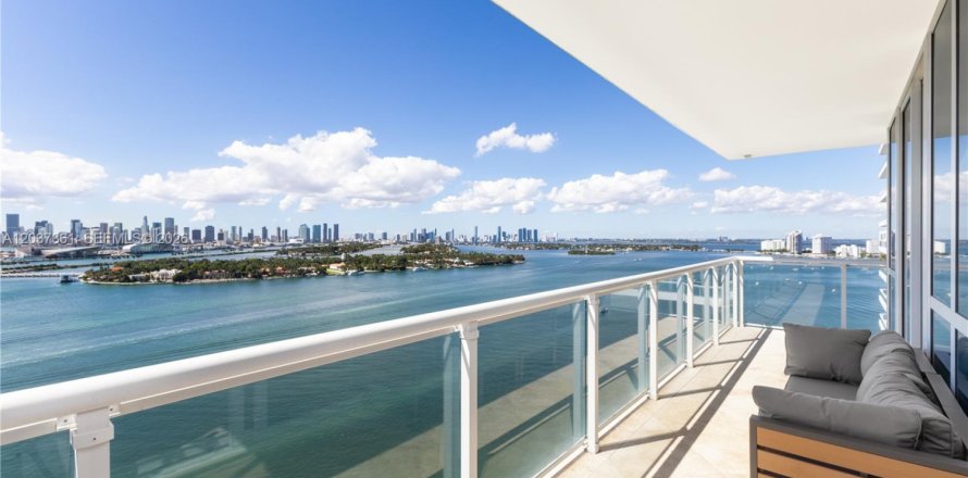 Condo in Miami Beach, Florida, 2 bedrooms  № 2086341