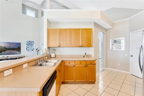 Casa en venta en Kissimmee, Florida, 5 dormitorios, 209.49 m2 № 1903551 - foto 17