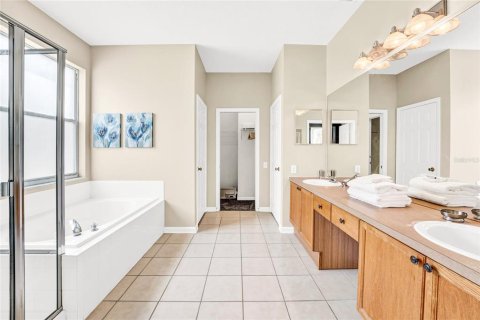 Casa en venta en Kissimmee, Florida, 5 dormitorios, 209.49 m2 № 1903551 - foto 8