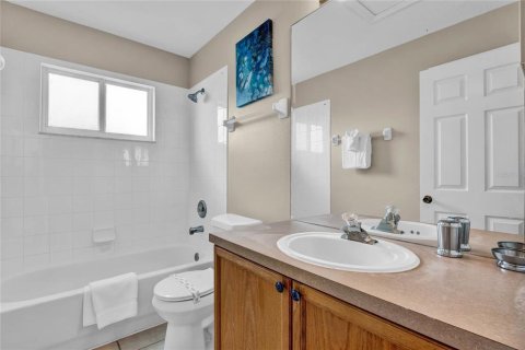 Casa en venta en Kissimmee, Florida, 5 dormitorios, 209.49 m2 № 1903551 - foto 15