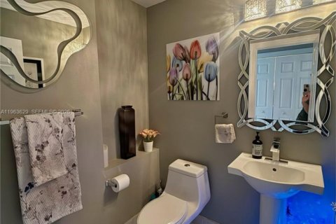 Townhouse in Coral Springs, Florida 3 bedrooms, 150.78 sq.m. № 2026631 - photo 22