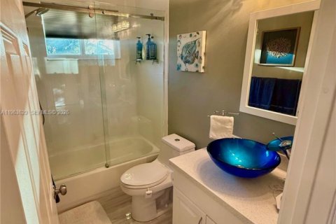 Townhouse in Coral Springs, Florida 3 bedrooms, 150.78 sq.m. № 2026631 - photo 29