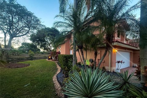 Townhouse in Coral Springs, Florida 3 bedrooms, 150.78 sq.m. № 2026631 - photo 4