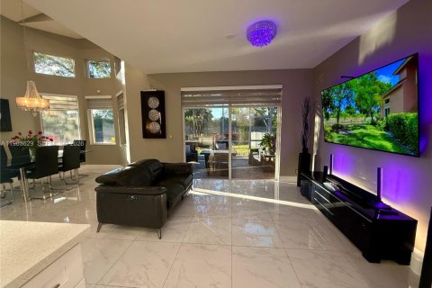 Townhouse in Coral Springs, Florida 3 bedrooms, 150.78 sq.m. № 2026631 - photo 12