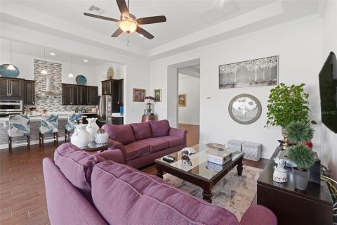 House in Orlando, Florida 4 bedrooms, 309.55 sq.m. № 2203929 - photo 16