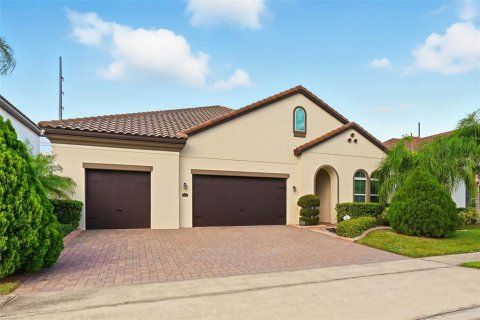 House in Orlando, Florida 4 bedrooms, 309.55 sq.m. № 2203929 - photo 2