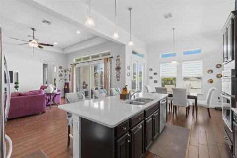 House in Orlando, Florida 4 bedrooms, 309.55 sq.m. № 2203929 - photo 22
