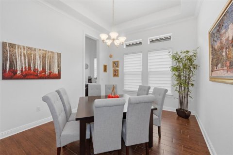 House in Orlando, Florida 4 bedrooms, 309.55 sq.m. № 2203929 - photo 9