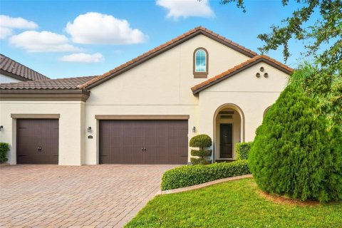 House in Orlando, Florida 4 bedrooms, 309.55 sq.m. № 2203929 - photo 3