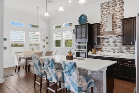 House in Orlando, Florida 4 bedrooms, 309.55 sq.m. № 2203929 - photo 20