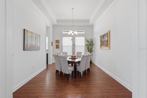 House in Orlando, Florida 4 bedrooms, 309.55 sq.m. № 2203929 - photo 8