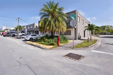 Commercial property in Fort Lauderdale, Florida № 2147246
