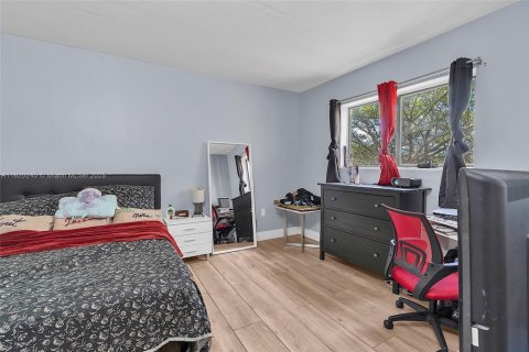 Condo in Pembroke Pines, Florida, 2 bedrooms  № 1779552 - photo 18