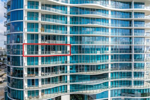 Condo in Sunny Isles Beach, Florida, 2 bedrooms № 2030146 - photo 28