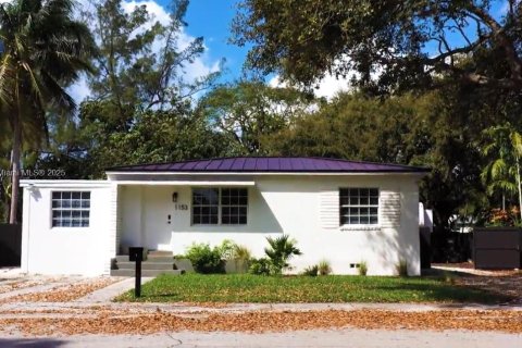 House in North Miami Beach, Florida 3 bedrooms, 93.65 sq.m. № 2013168