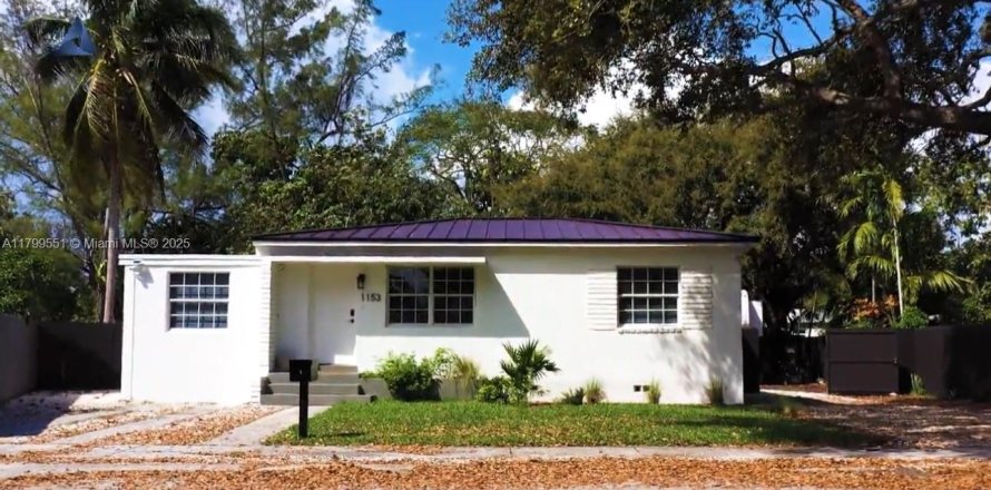 House in North Miami Beach, Florida 3 bedrooms, 93.65 sq.m. № 2013168