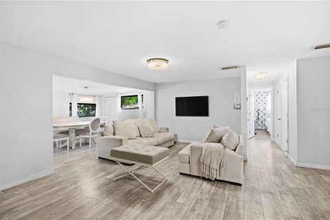 Villa ou maison à vendre à Bradenton, Floride: 4 chambres, 178.37 m2 № 2306046 - photo 13