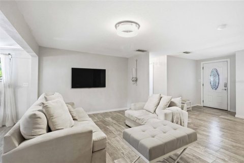Villa ou maison à vendre à Bradenton, Floride: 4 chambres, 178.37 m2 № 2306046 - photo 4