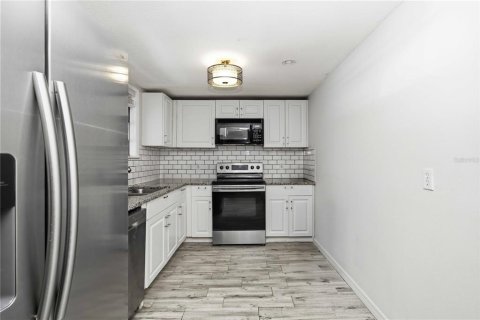 Villa ou maison à vendre à Bradenton, Floride: 4 chambres, 178.37 m2 № 2306046 - photo 10