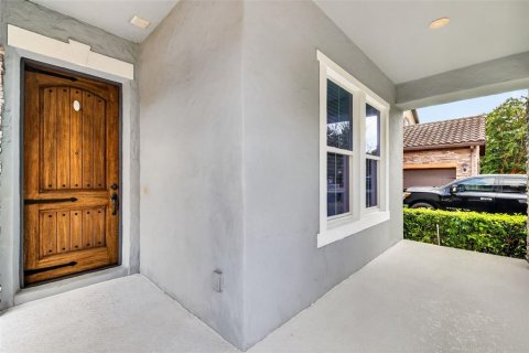 House in Winter Garden, Florida 3 bedrooms, 233.46 sq.m. № 2199685 - photo 4